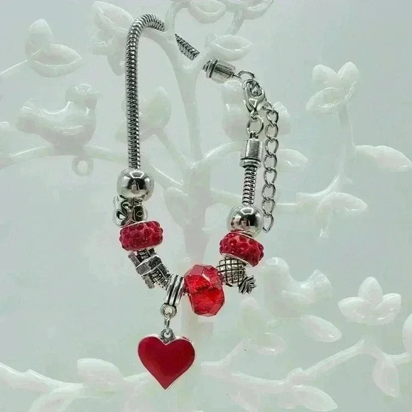 Sparkly Red Heart Beaded Charm Bracelet - Picture 1 of 5